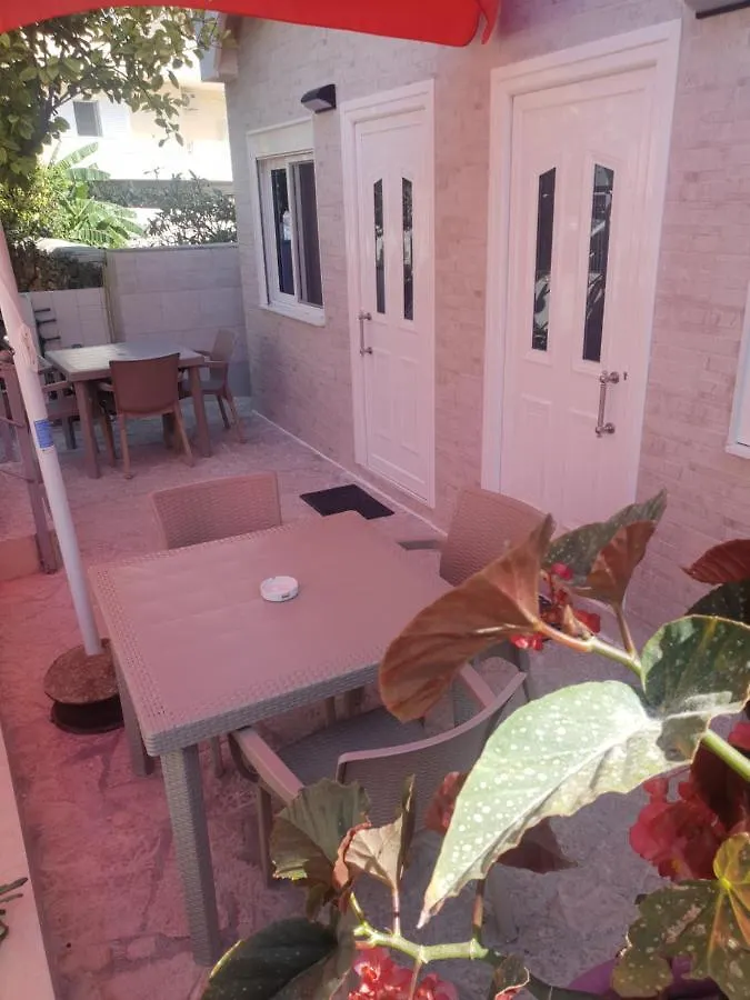 Rian Guest House Sarande Albania